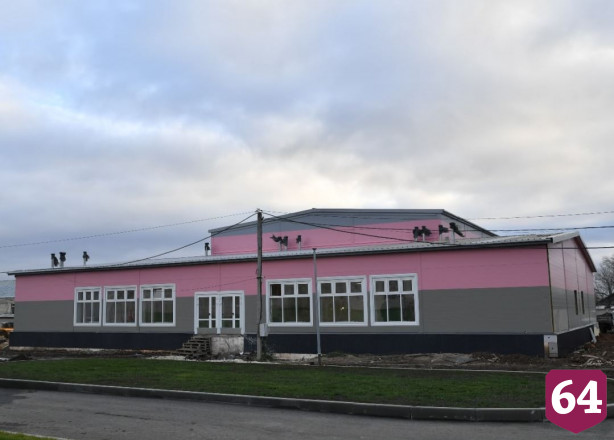 В Саратовской области к Новому году достроят бассейн