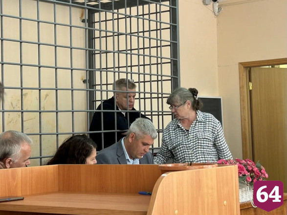 Суд отказал в отводе следователя и исключении вещдоков по делу бывших министров  