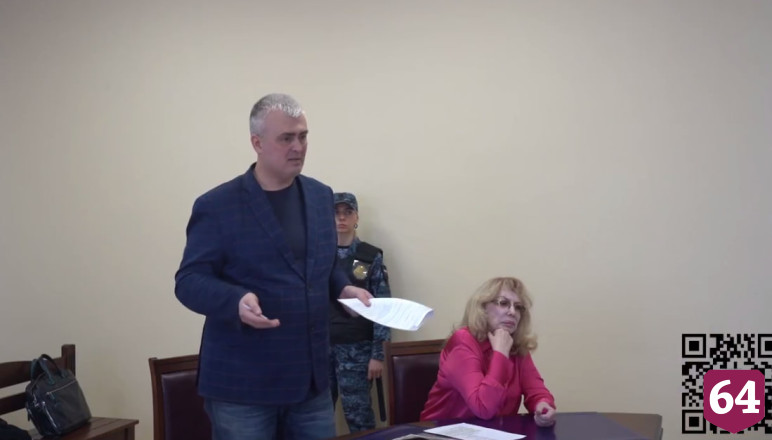 На суде в Саратове назвали стоимость маникюра певицы Маши Распутиной