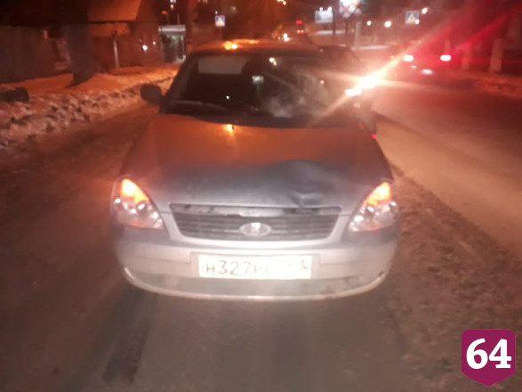 Женщина разбила головой лобовое стекло в ДТП у горпарка