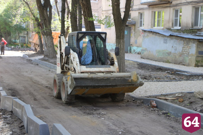 В Саратове дворы планируют отремонтировать раньше срока