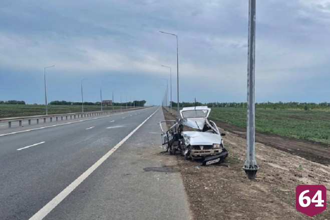 В ДТП у Дубков разбились два человека 