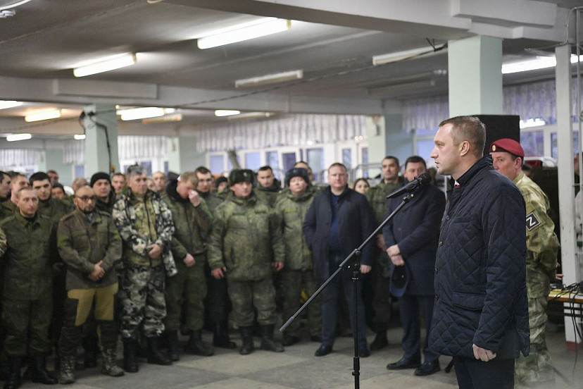 Губернатор пообещал решить личные проблемы саратовских мобилизованных 