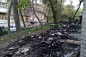В Саратове жители пожаловались на соседство со сгоревшими сараями