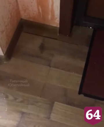В Саратове после ливня затопило квартиры в шестиэтажке