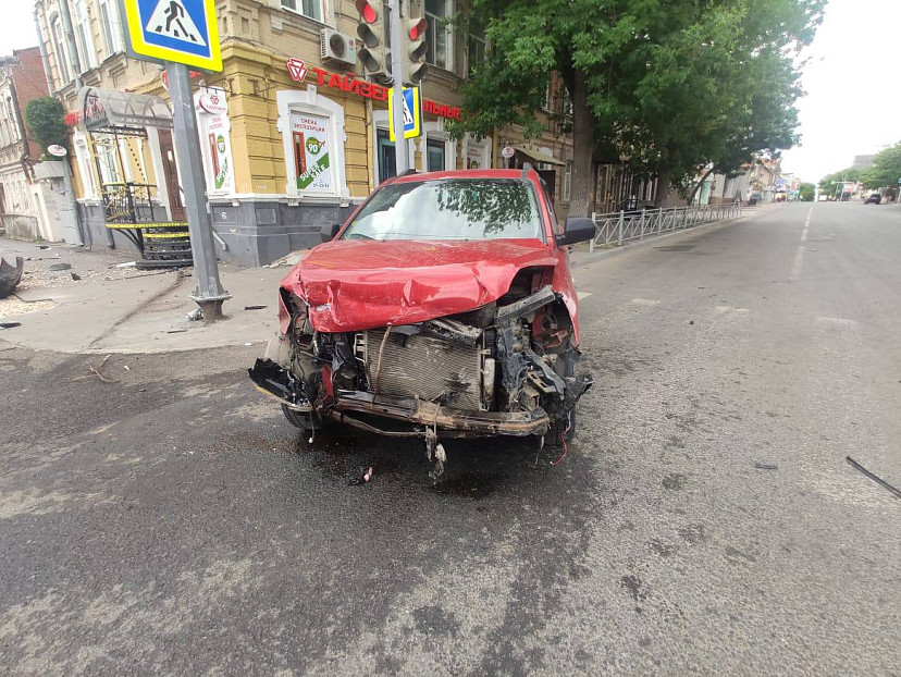 Мужчина пострадал в ДТП на Кутякова