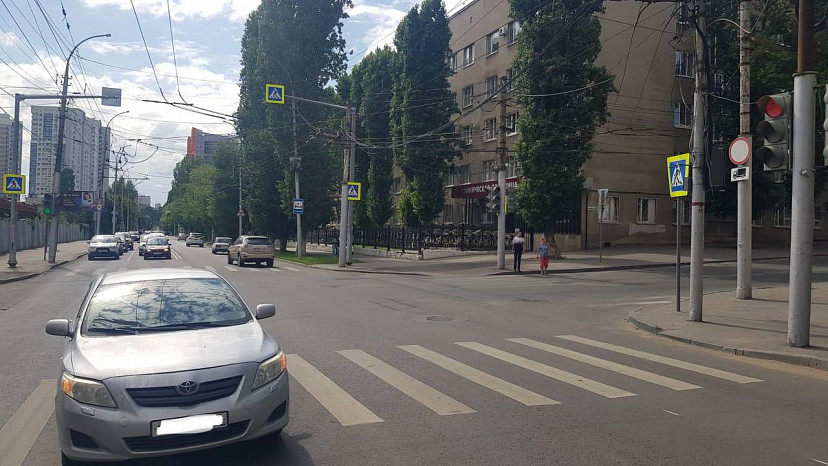 В Саратове трое пешеходов нарушили правила и попали в больницу