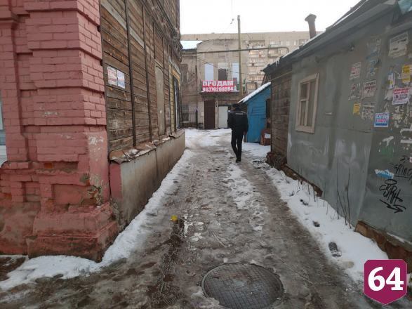 Жительница Саратова устроила в квартире шинок 