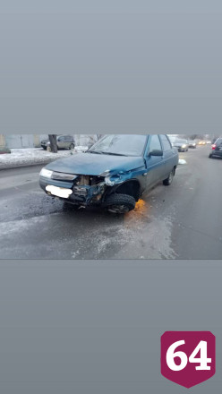 Водитель легковушки пострадал в массовой аварии на Осипова