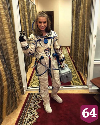 Чемпионка России из Саратова станцевала в небе над Арабскими Эмиратами