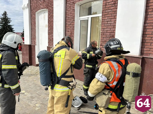 Пожарные эвакуировали из здания вокзала 40 человек 