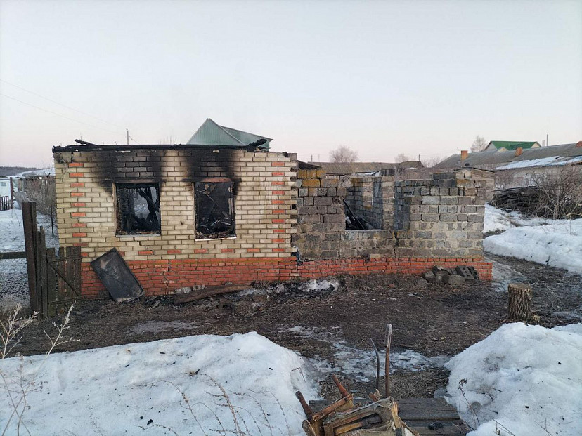 Пожар под Саратовом унес жизнь пенсионерки