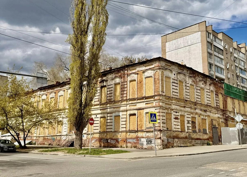 В Саратове предложили продать инвестору за рубль дом Деникина 