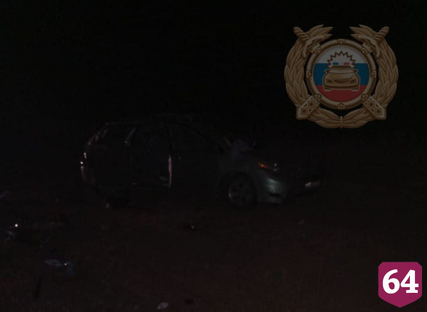 Мужчина погиб и 6 человек пострадали в ночном ДТП под Саратовом