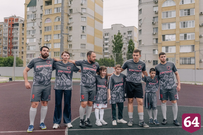 Особенные дети обыграли саратовских дорожников в футбол  