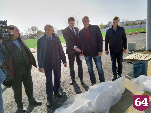 Губернатор сравнил строящийся в Саратовской области стадион с московскими 