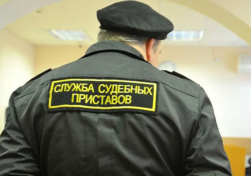 Виновник ДТП благодаря приставам возместил ущерб автоледи