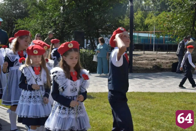 В Саратовской области открыли памятник погибшему в Беслане бойцу