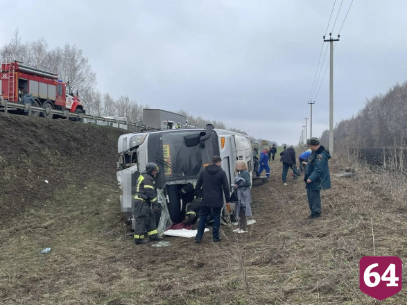 В Саратовской области водитель автобуса с детьми почувствовал себя плохо и умер