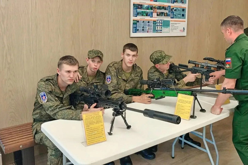 Саратовская команда живет по армейскому распорядку на сборах «Гвардеец»