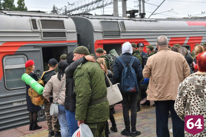 В Саратове мобилизованных провожали целыми семьями 