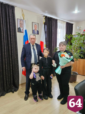Вдове героя спецоперации вручили орден Мужества супруга 