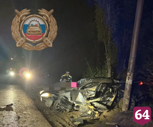 Женщина погибла в ДТП со столбом в Саратовской области