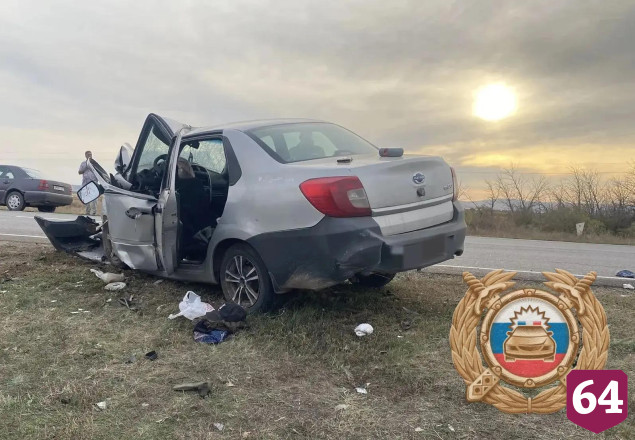 Два человека погибли и трое пострадали в ДТП у саратовского села