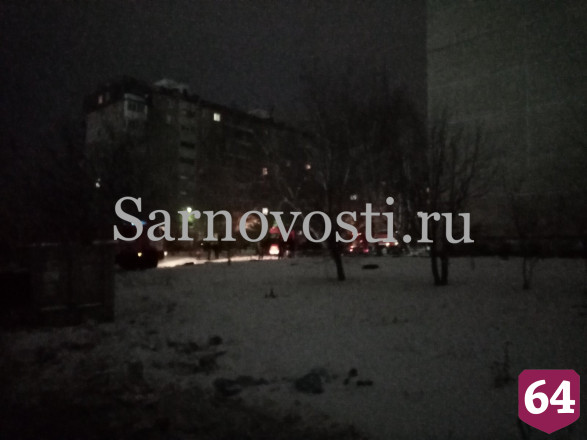 В Саратове при пожаре в многоэтажке погибла женщина