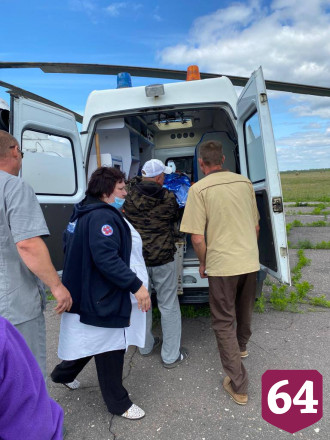 Вертолет санавиации доставил в Саратов покалеченного в ДТП подростка