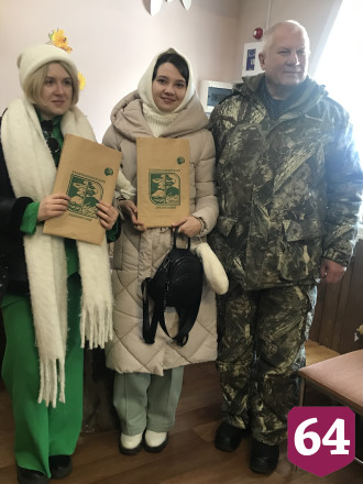 Саратовцам показали музей пчелы и пень исполнения желаний