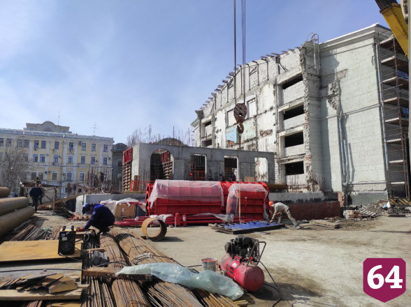 Стройматериалы для театра оперы и балета поставляют без перебоев