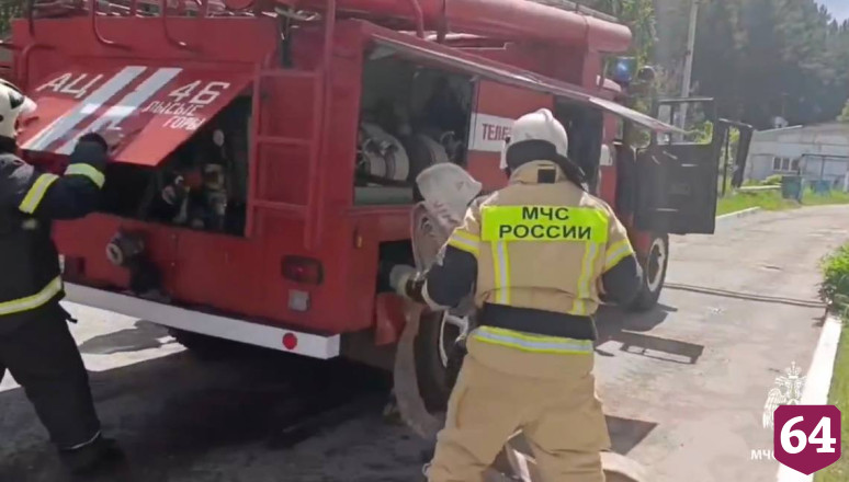 Саратовские пожарные тушили «горящий» ФОК
