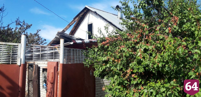 Пенсионерка спаслась из горящего дома в Энгельсе