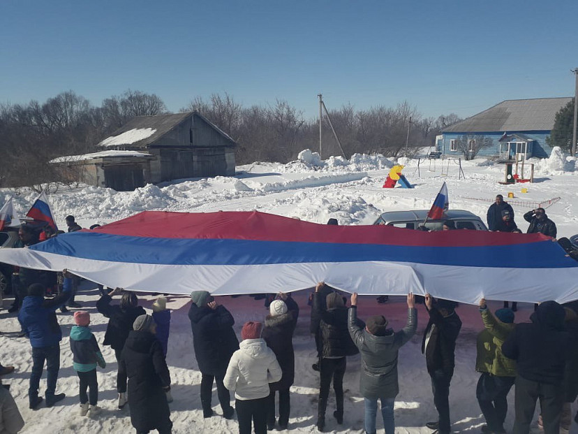В Саратовской области прошел автопробег Z под легендарную «Катюшу»