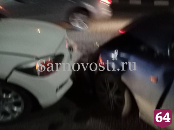 В массовой аварии на 1-й Дачной пострадала женщина