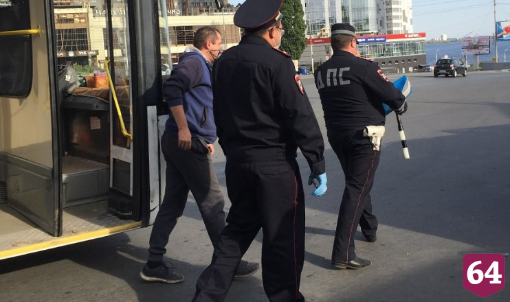 Саратовцы без масок начали устраивать скандалы в автобусах 