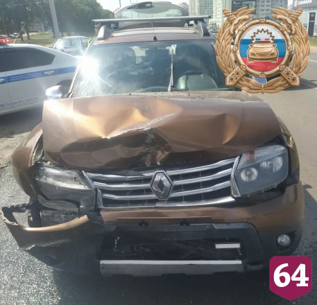 Две женщины госпитализированы после массового ДТП в Саратове