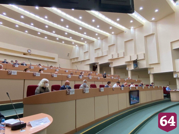 Саратов получит 700 млн рублей на ремонт дорог