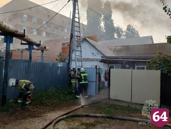 В частном секторе на Посадского горели два дома