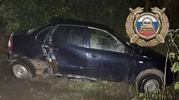 Пассажирка «Калины» погибла в ДТП со столбом в Саратовской области