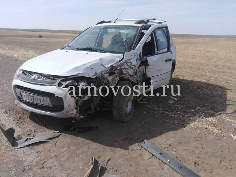 Двое водителей не поделили полевую дорогу под Саратовом