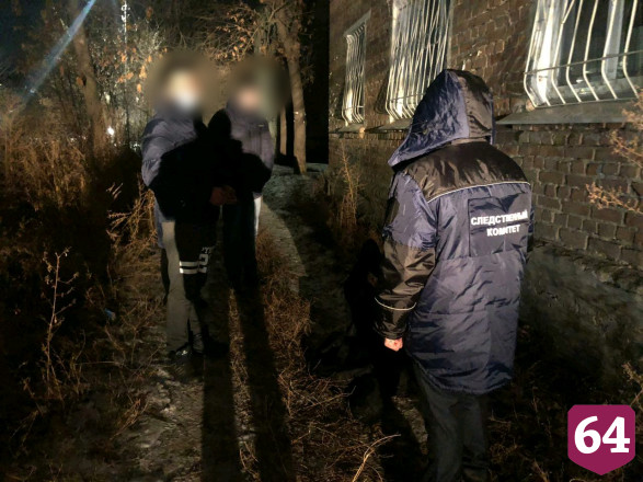 Насильник показал на манекене, как надругался над 15-летней девочкой