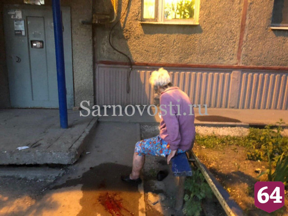 Во дворе на Огородной водитель иномарки задавил старушку 