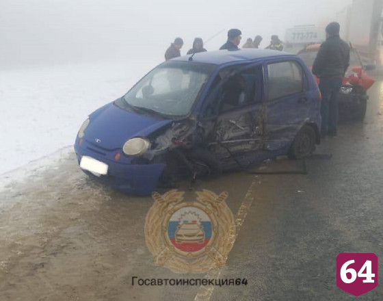 В Саратове во второй за день массовой аварии разбилась автоледи