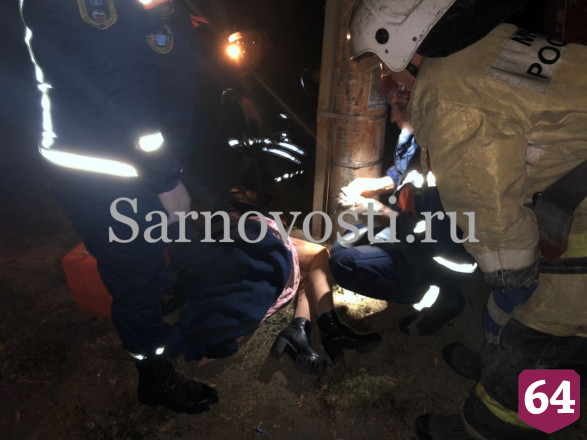 В Саратове молодые люди разбились в ДТП с бетономешалкой