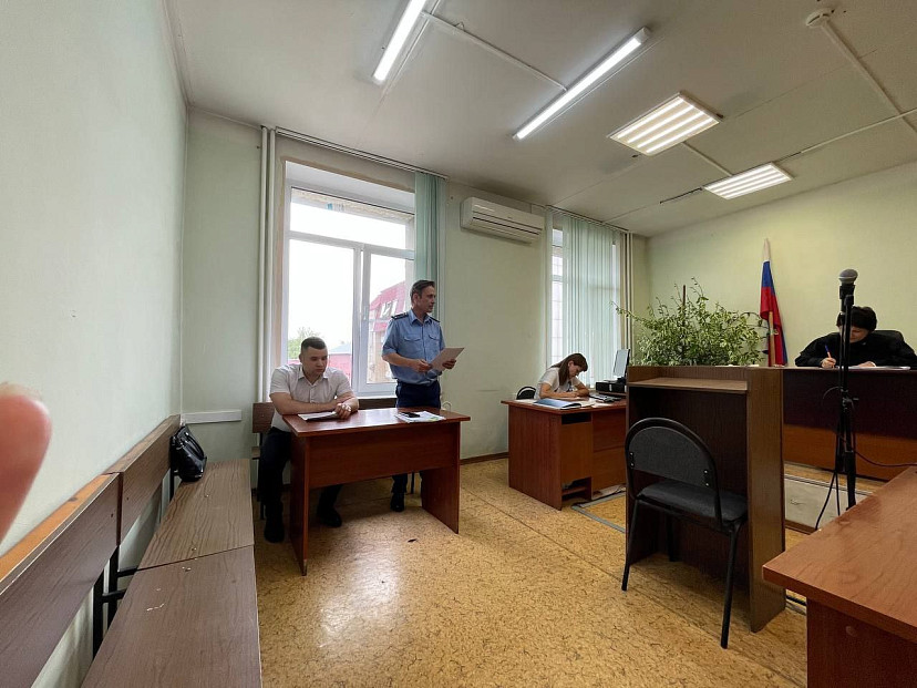 Саратовцу грозит пожизненный срок за попытку зарезать полицейского