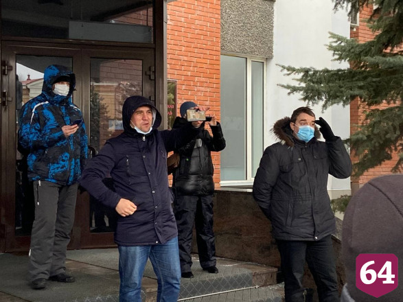 Саратовские депутаты от КПРФ выступили на незаконном митинге Навального