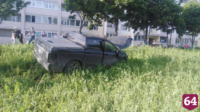 В аварии с пикапом на Романтиков покалечились две девушки