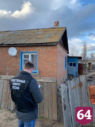 Зарезавшему гостя саратовцу добавили статью за сбыт боеприпасов 
